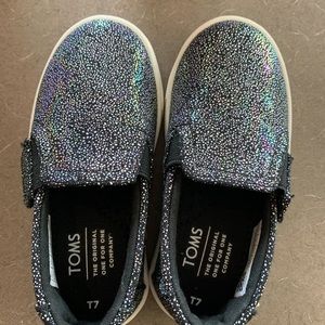 Black iridescent Toms